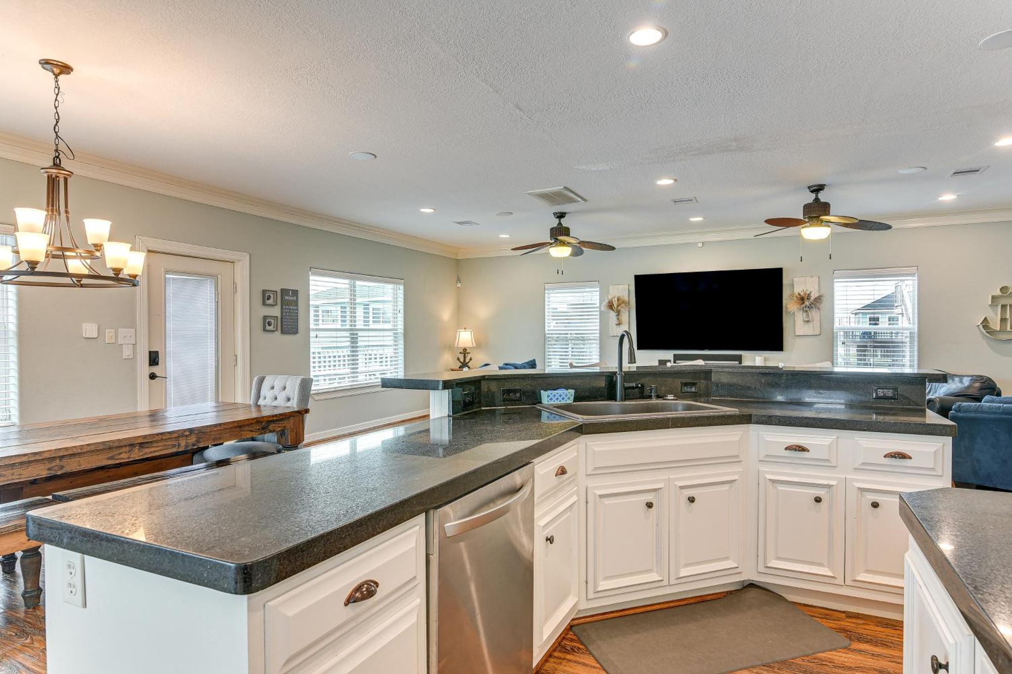 Large Group Gulf Retreat, Steps To Surfside Beach! Exterior photo